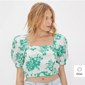 NEW AE puff sleeve top